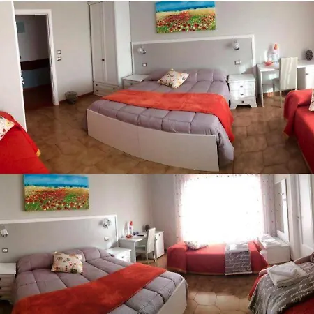 Le Stanze Di Lucia Vicino Ospedale Cardinale Panico A Guest house 3*