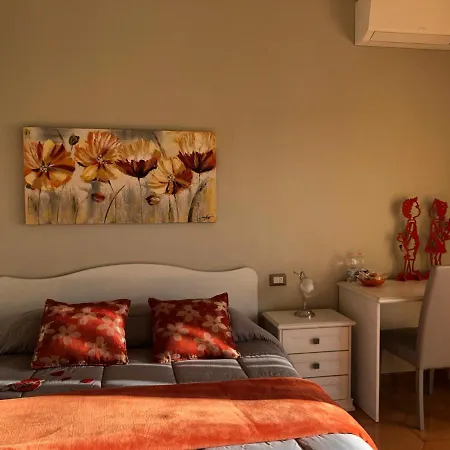 Le Stanze Di Lucia Vicino Ospedale Cardinale Panico A 3*