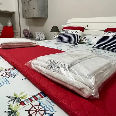 Le Stanze Di Lucia Vicino Ospedale Cardinale Panico A 3* Tricase