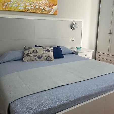 Le Stanze Di Lucia Vicino Ospedale Cardinale Panico A 3* Tricase