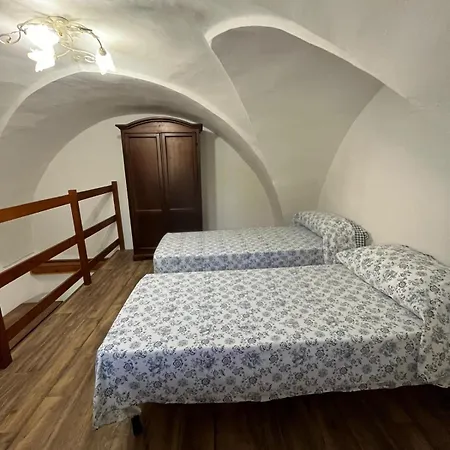 Le Stanze Di Lucia Vicino Ospedale Cardinale Panico A 3* Tricase
