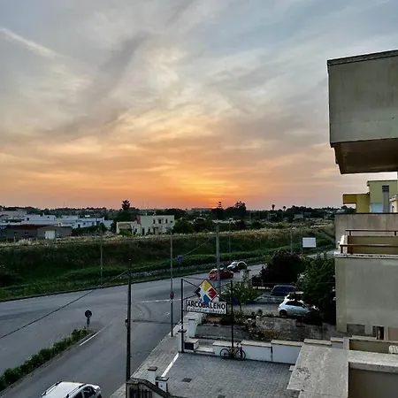 Le Stanze Di Lucia Vicino Ospedale Cardinale Panico A 3*