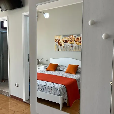 Guest house Le Stanze Di Lucia Vicino Ospedale Cardinale Panico A Tricase